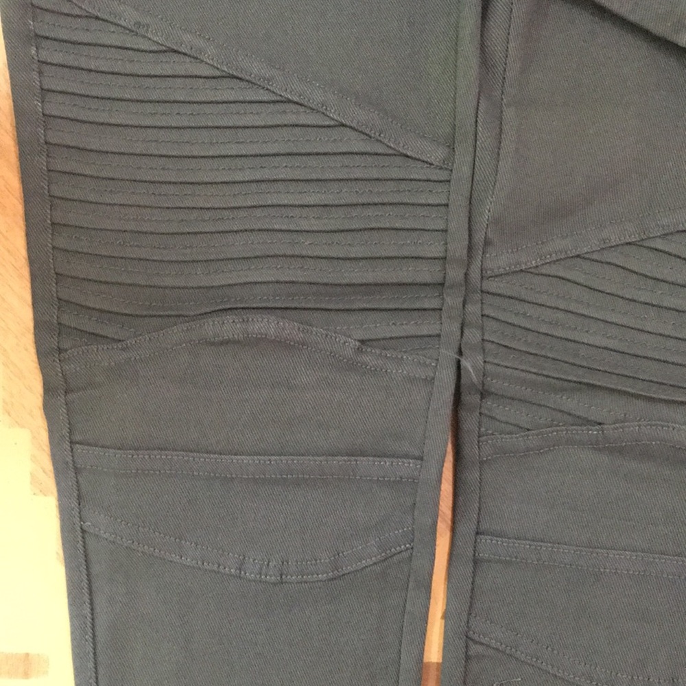 Charcoal Gray Moto Pant Leggings with Zippers - Picture 4 of 6